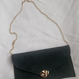 Elegant Emerald Green Clutch with Gold Accent
